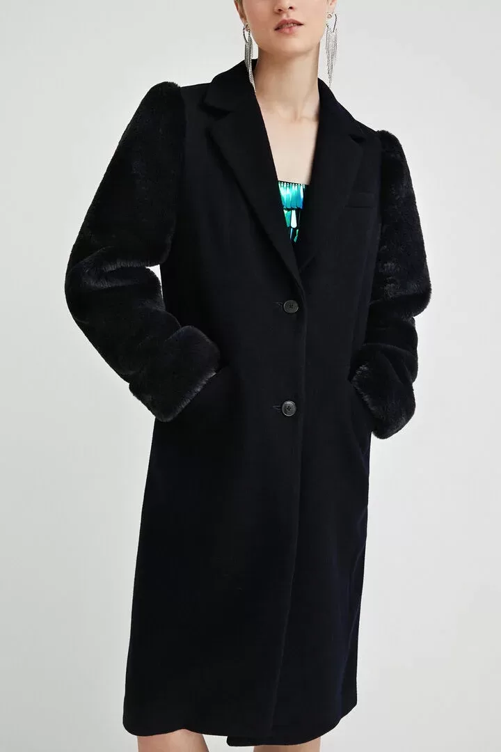 Desigual egyenes szabású, elegáns fekete női gyapjú kabát