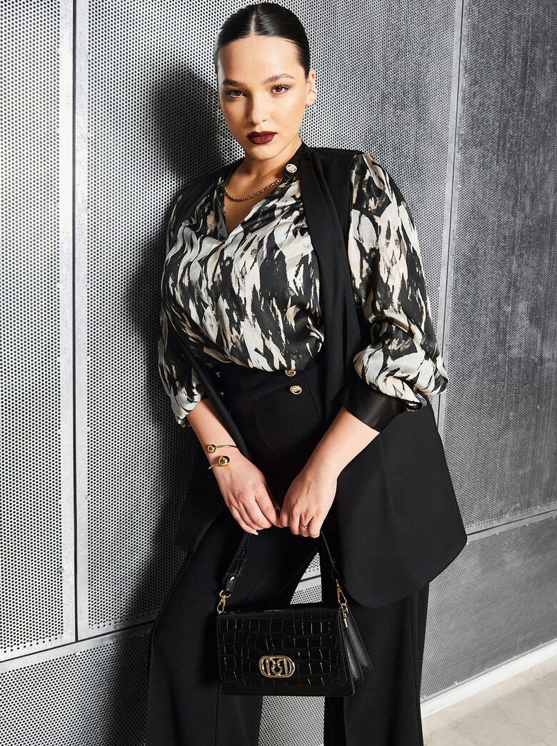 Rinascimento elegáns szatén női blúz V nyakrésszel