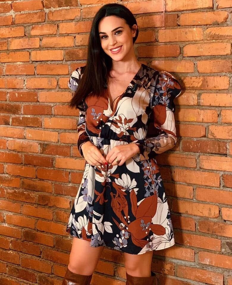 Rinascimento V nyakú virág mintás női ruha 