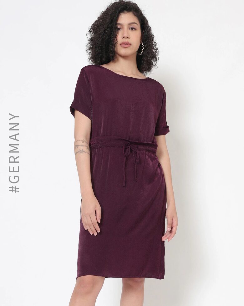 Zabaione derékban húzott lenge nyári ruha