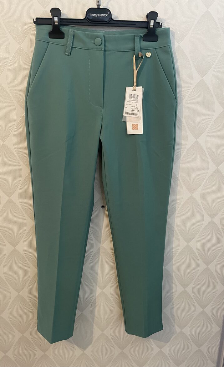 Rinascimento élre vasalt csinos női nadrág 