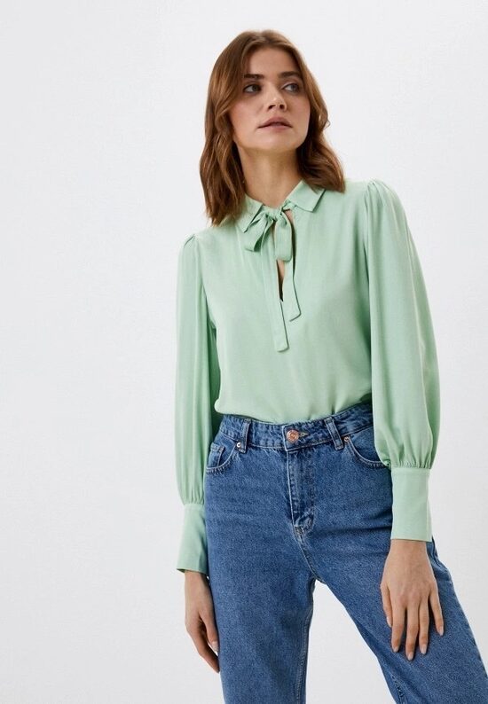 Rinascimento romantikus, csinos női felső