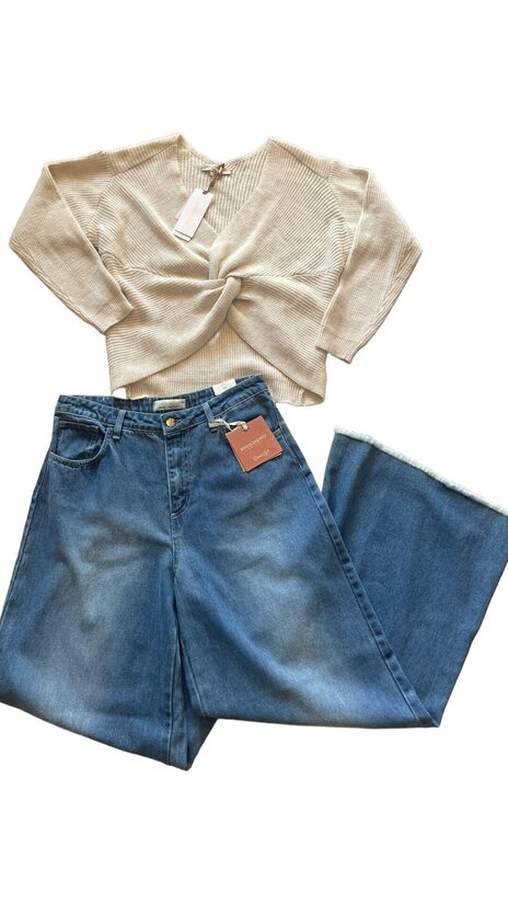 Rinascimento elől csavart kötött női pulóver