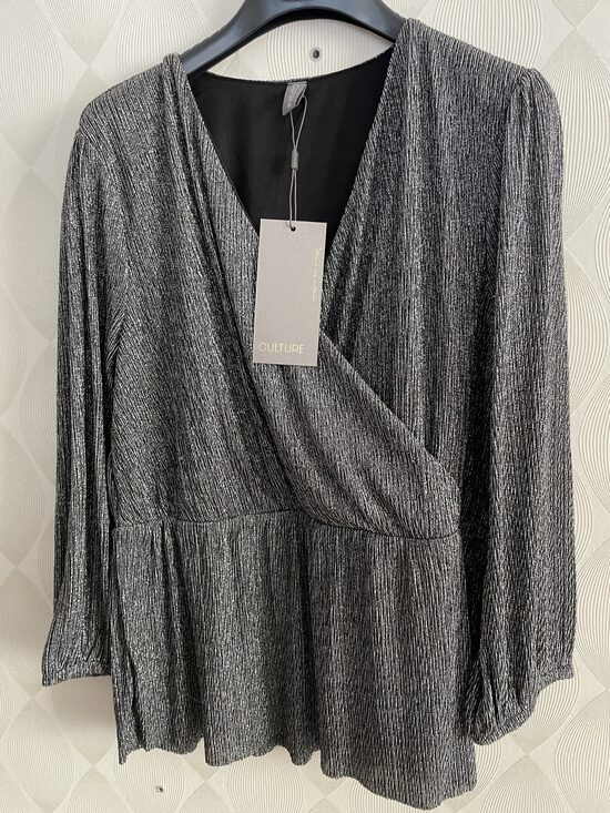 Culture ezüst átlapolt női felső 