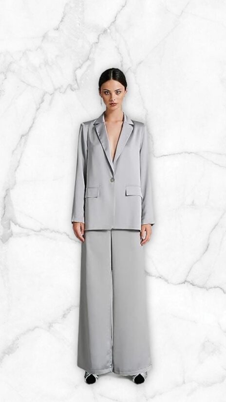 Rinascimento elegáns fényes anyagú kosztüm