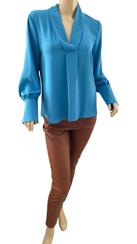 Rinascimento csinos V nyakú kék női blúz