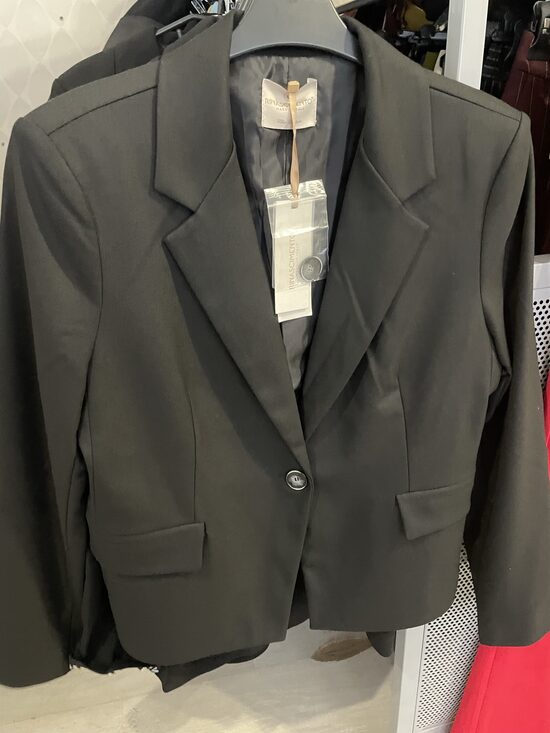 Rinascimento elegáns fekete női blézer 